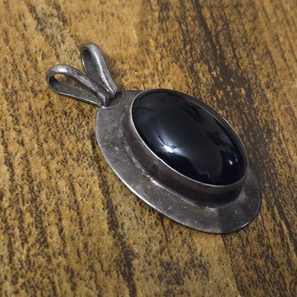Vintage Robert Nillson Signed Sterling Silver & Black Onyx Modernist Pendant - Picture 11 of 16